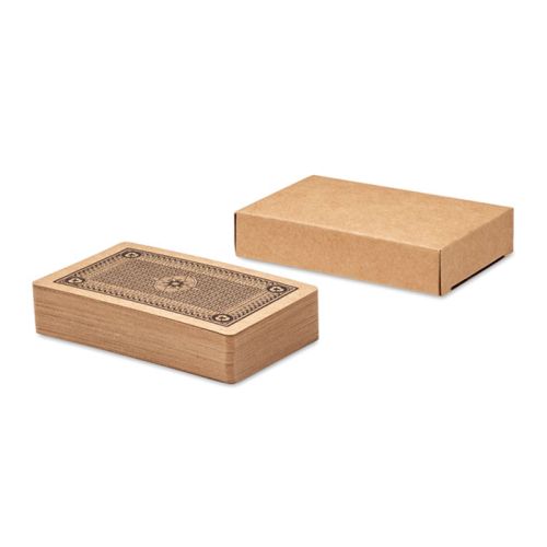 <p>Deze set met klassieke speelkaarten is leuk om uit te delen als giveaway! Het bevat 54 standaard kaarten gemaakt van gerecycled papier. De kaarten zitten verpakt in een kartonnen doosje waarop je je logo in full colour kunt laten bedrukken*. Een origin - image 2